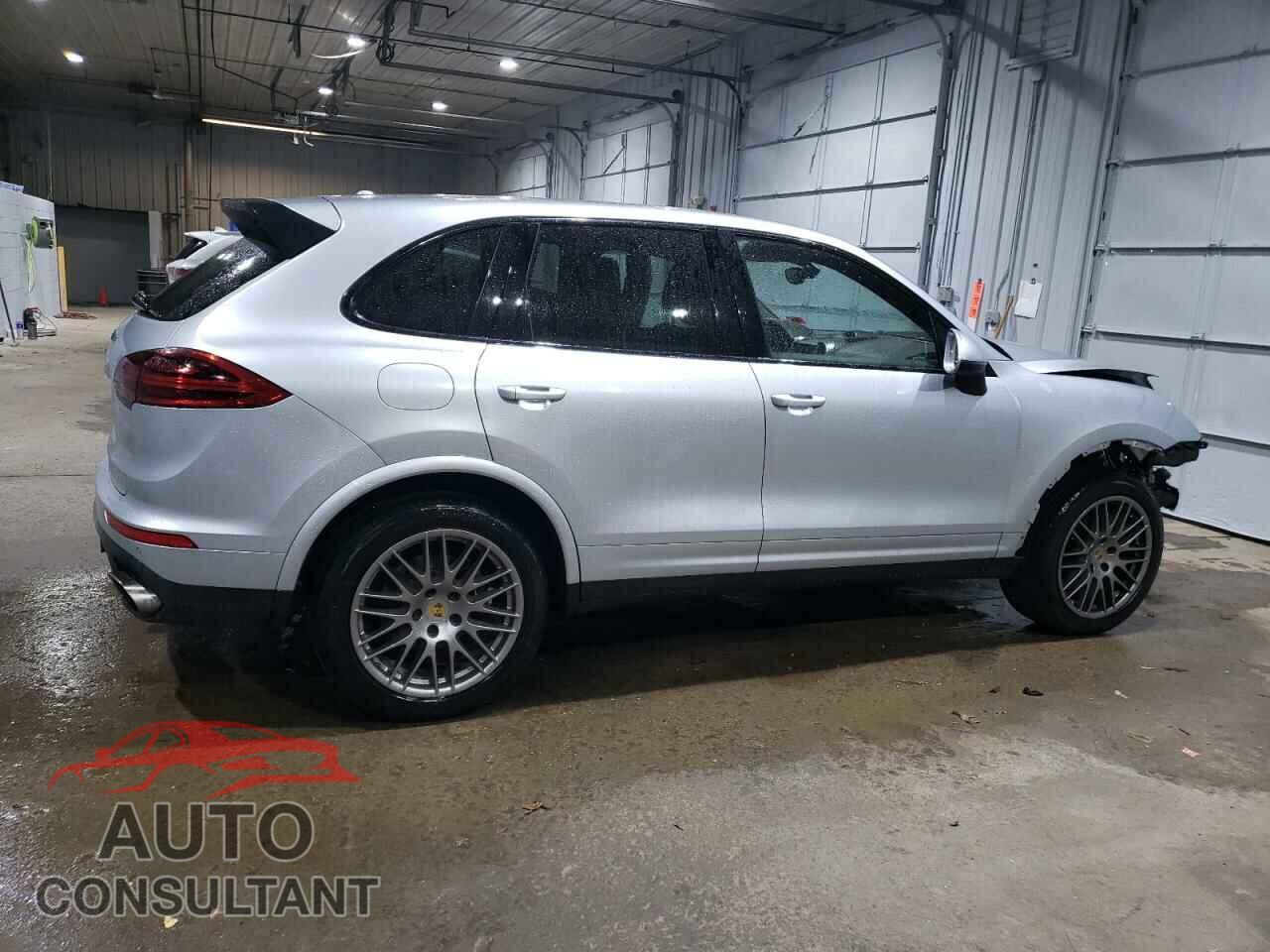 PORSCHE CAYENNE 2017 - WP1AA2A25HKA80519