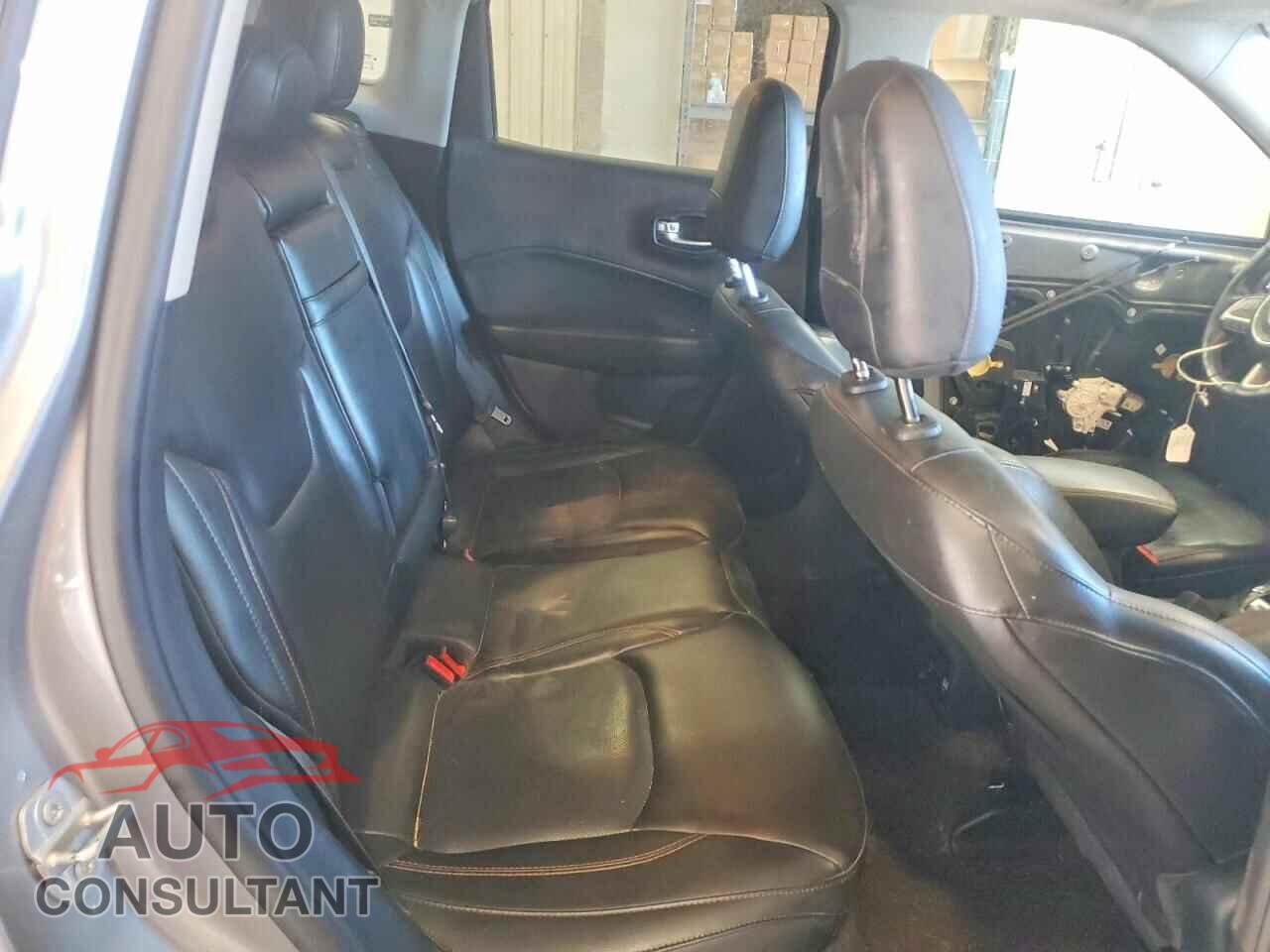 JEEP COMPASS 2018 - 3C4NJDCB7JT264540