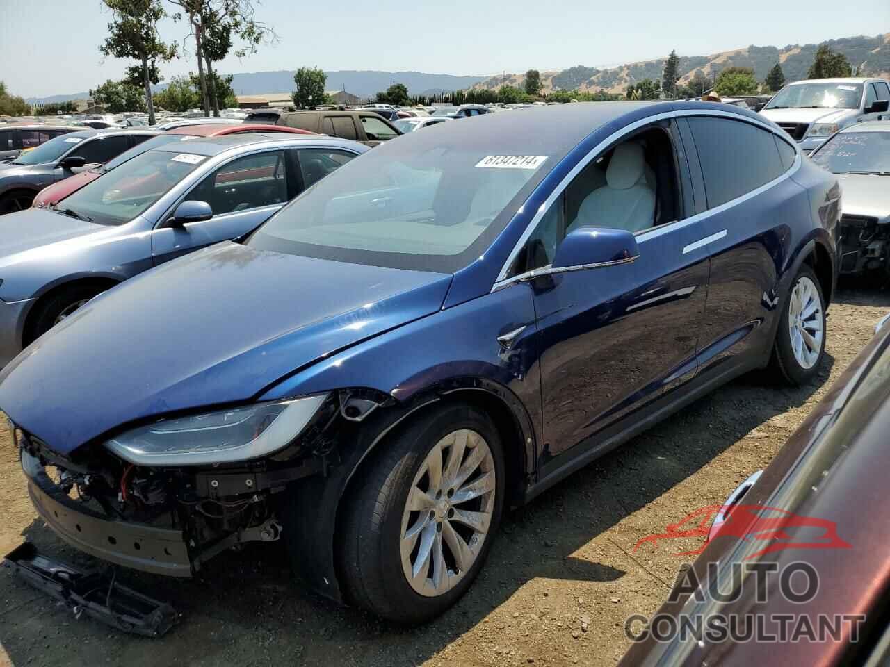 TESLA MODEL X 2018 - 5YJXCAE2XJF126973