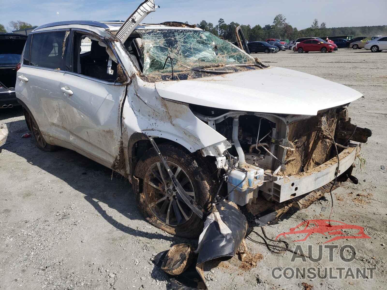 TOYOTA HIGHLANDER 2018 - 5TDJZRFH0JS496895