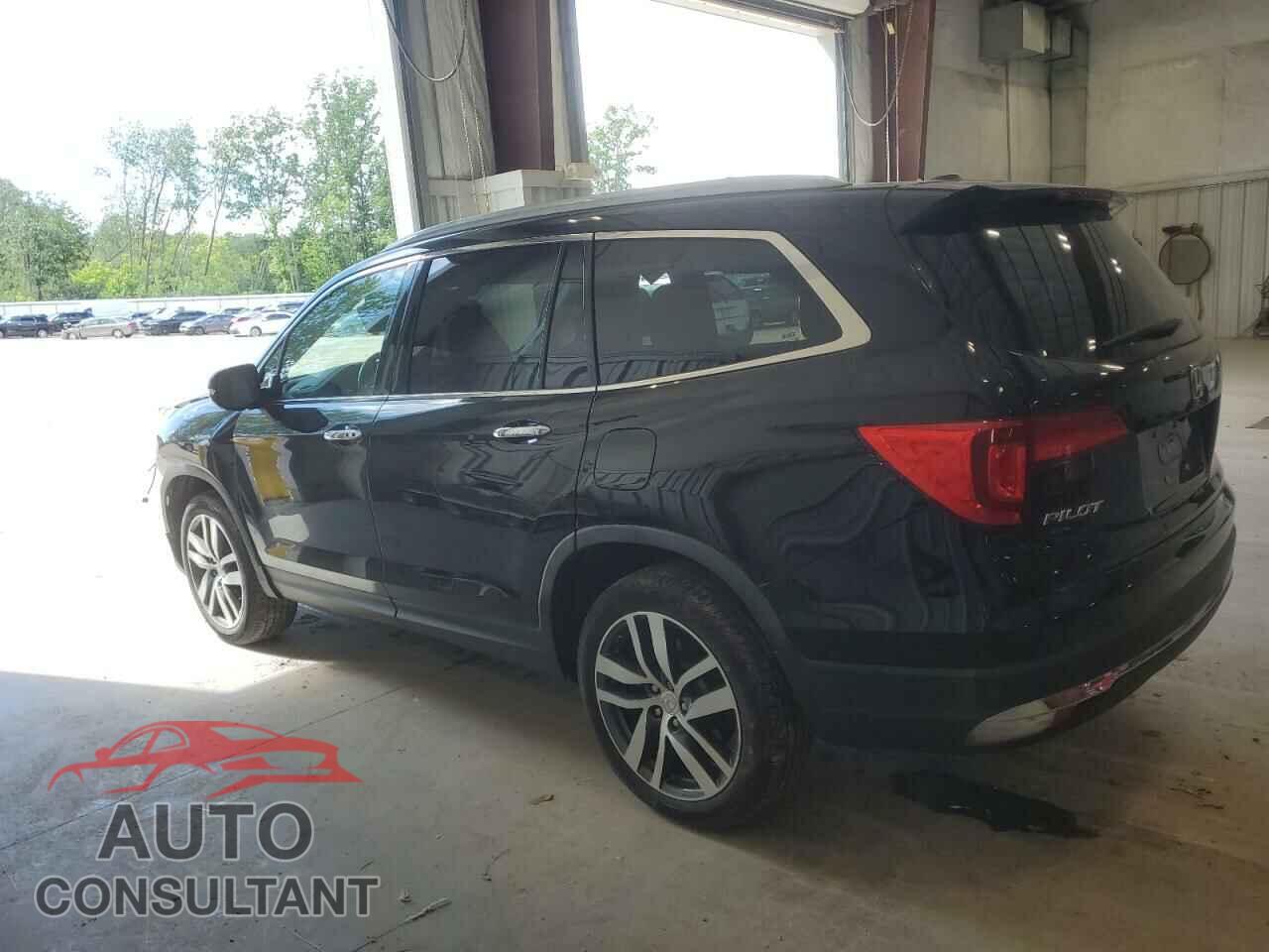 HONDA PILOT 2017 - 5FNYF6H93HB041128