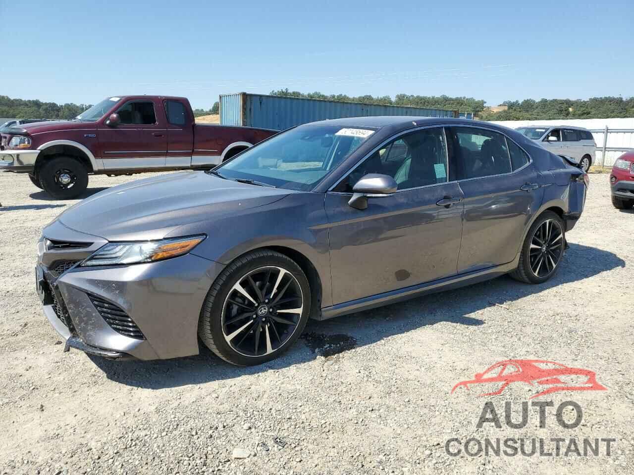 TOYOTA CAMRY 2018 - 4T1B61HK1JU029743