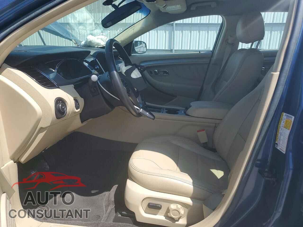 FORD TAURUS 2018 - 1FAHP2E80JG127595