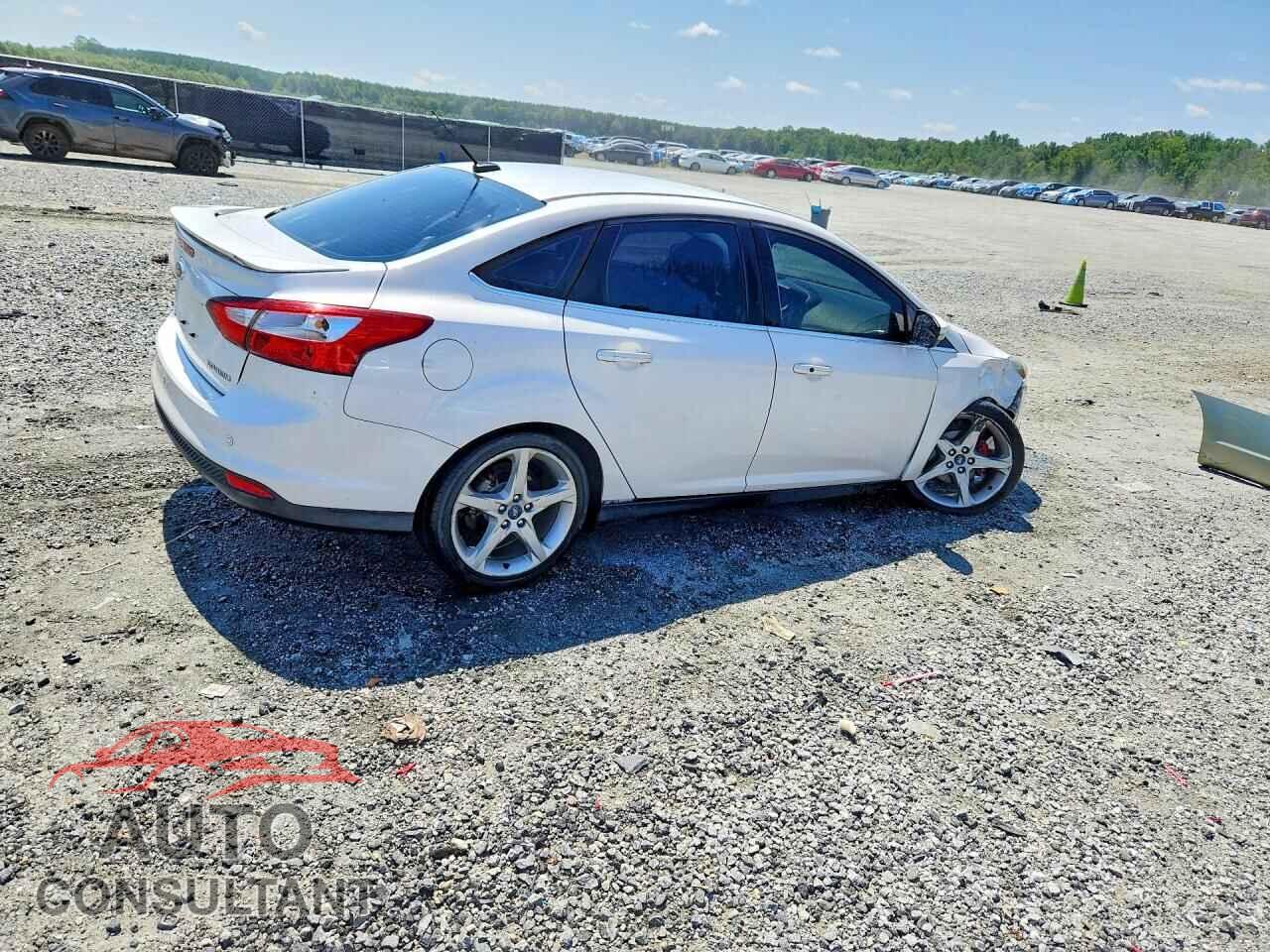 FORD FOCUS 2012 - 1FAHP3J24CL432504