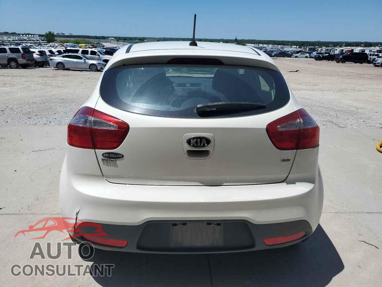 KIA RIO 2015 - KNADM5A33F6428076
