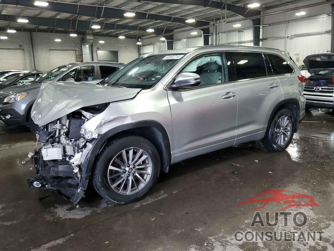 TOYOTA HIGHLANDER 2018 - 5TDJZRFH3JS880749