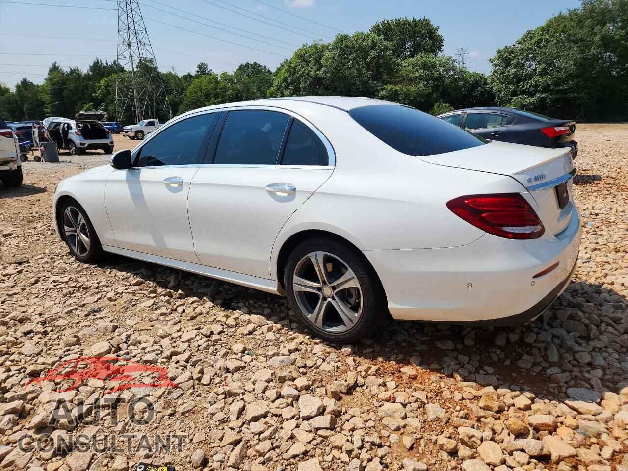 MERCEDES-BENZ E-CLASS 2017 - WDDZF4KB4HA065702
