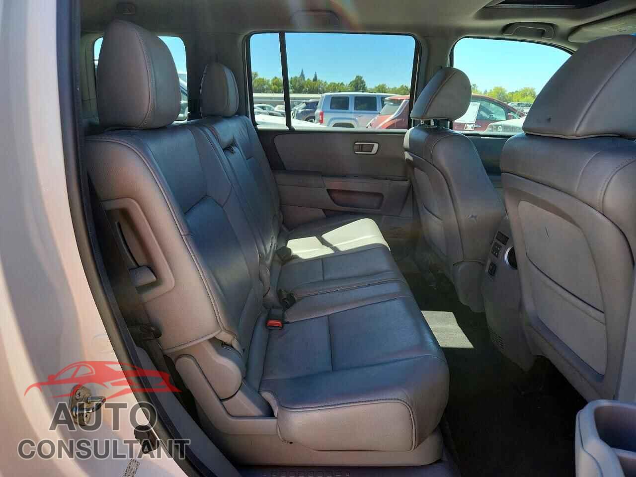 HONDA PILOT 2012 - 5FNYF3H50CB041088