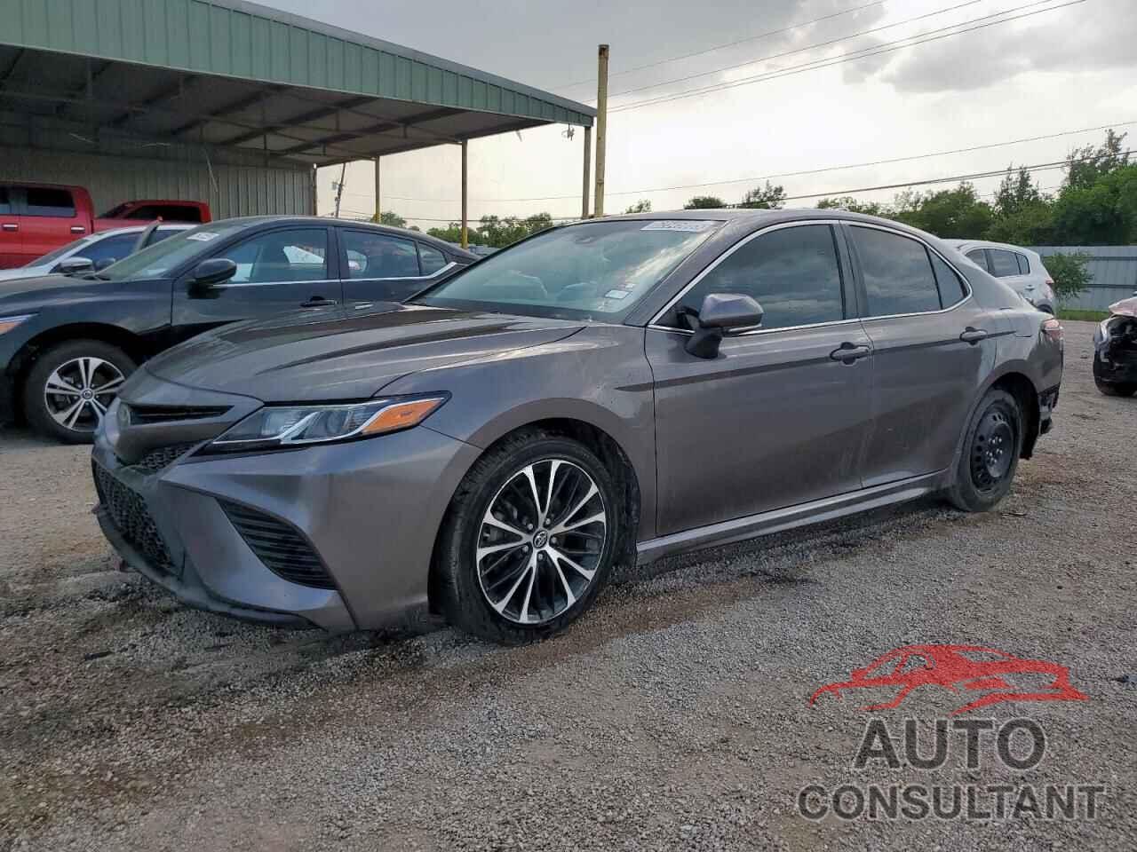 TOYOTA CAMRY 2018 - 4T1B11HK7JU010306