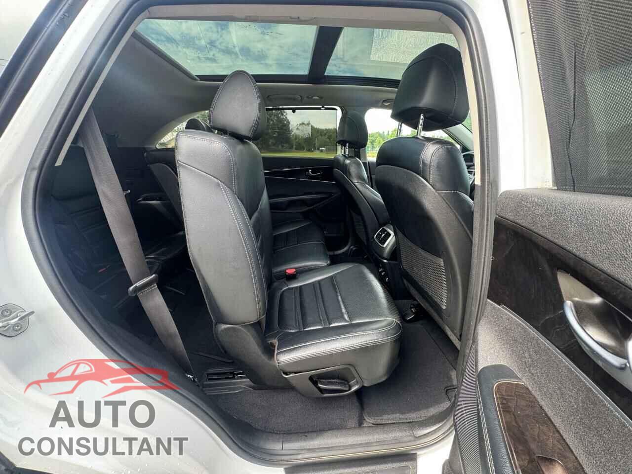 KIA SORENTO 2017 - 5XYPHDA59HG225371