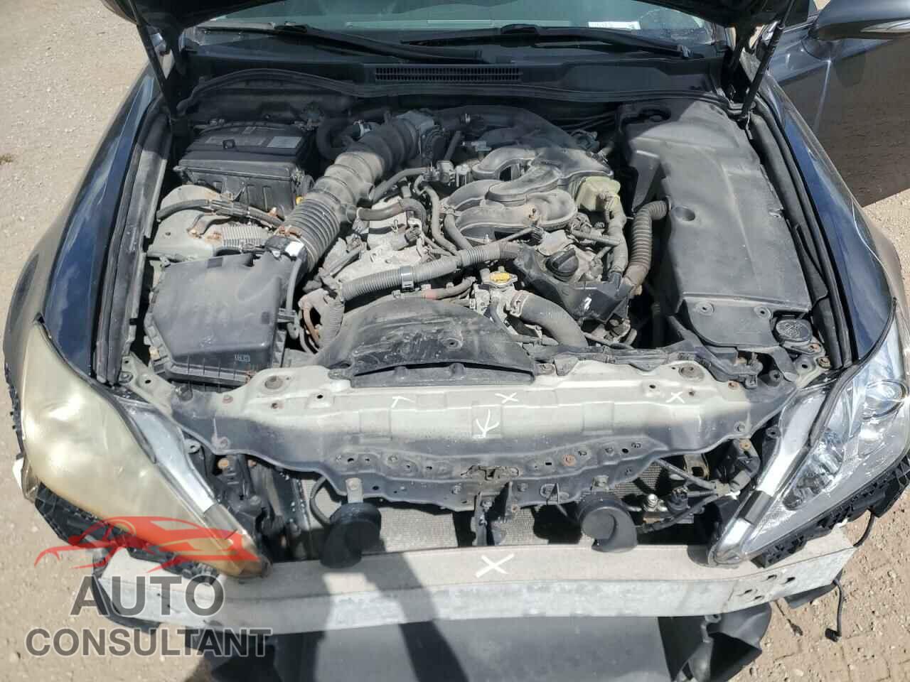 LEXUS IS 2011 - JTHCF5C28B5048162