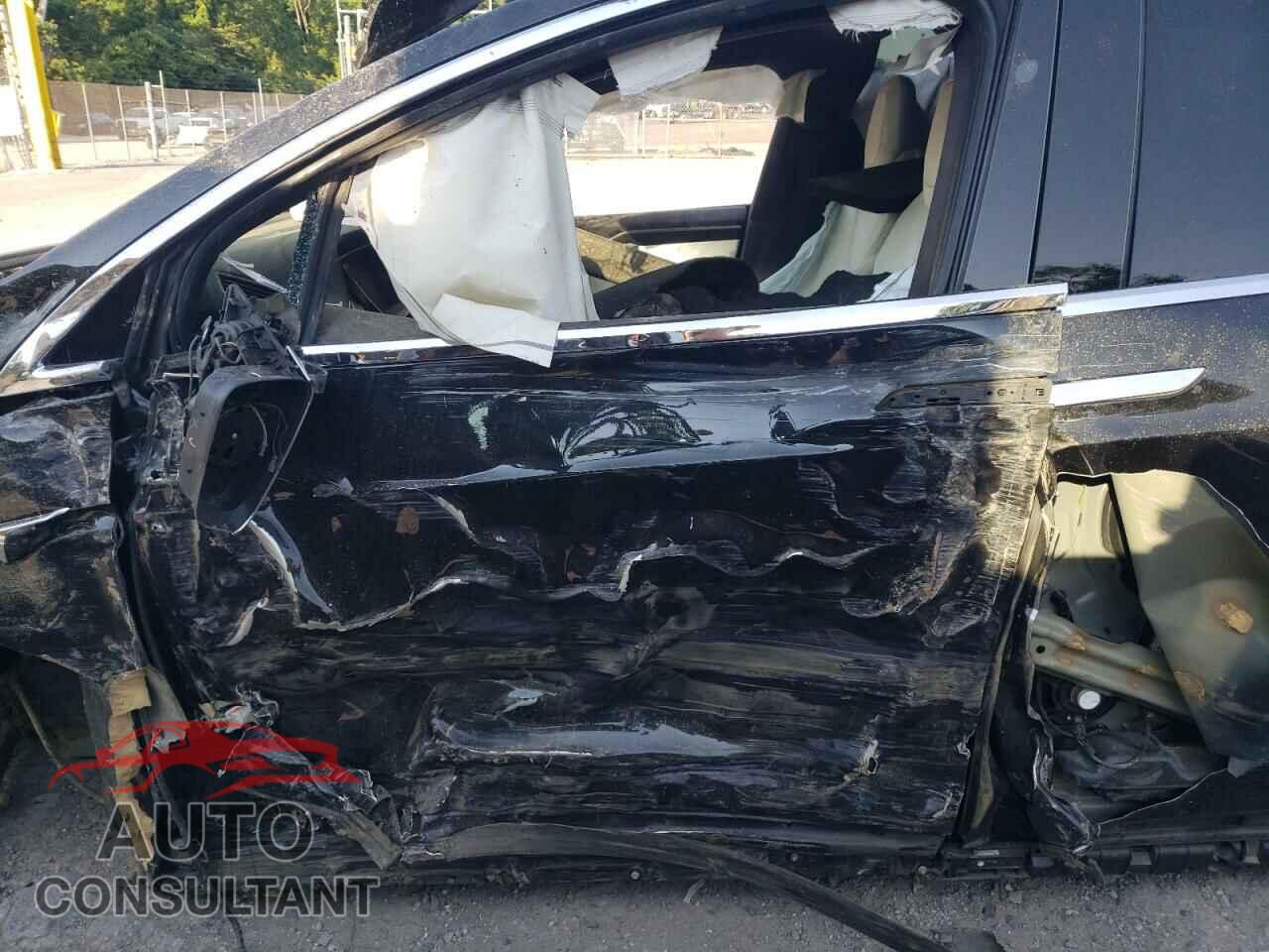 TESLA MODEL X 2017 - 5YJXCDE20HF070215
