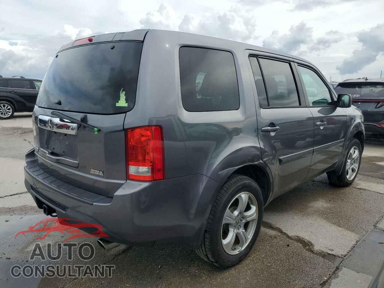 HONDA PILOT 2015 - 5FNYF3H51FB006144