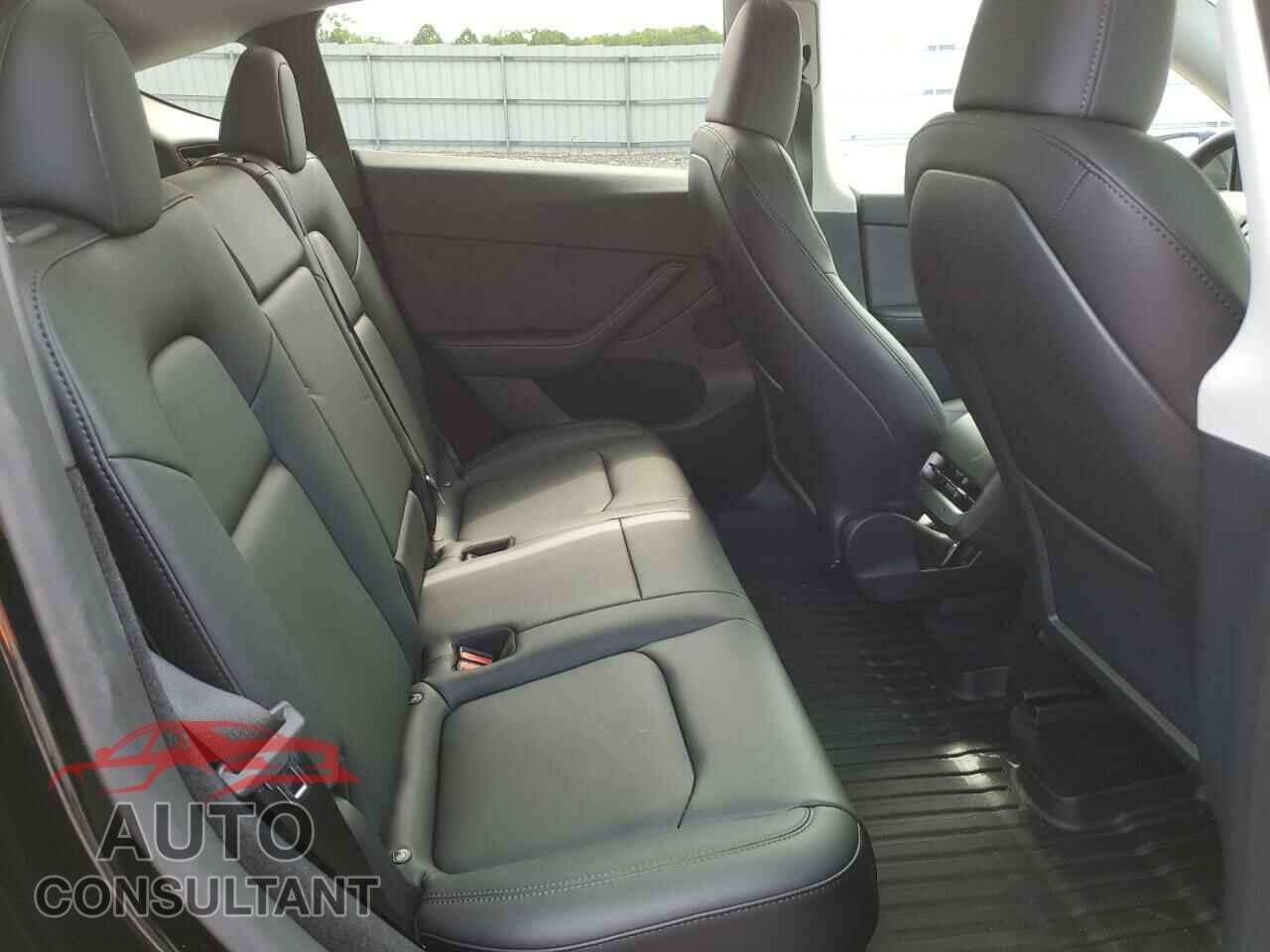 TESLA MODEL Y 2023 - 7SAYGDEE5PF835763