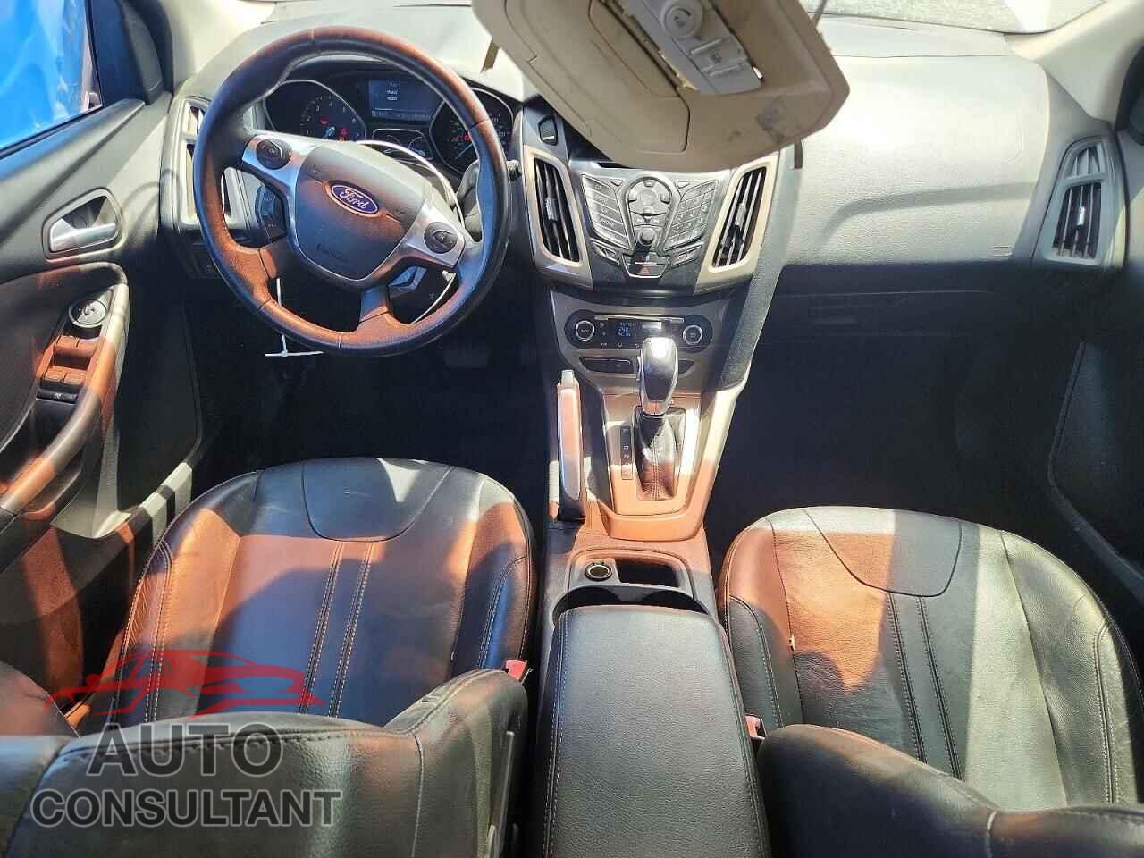 FORD FOCUS 2012 - 1FAHP3M27CL105381