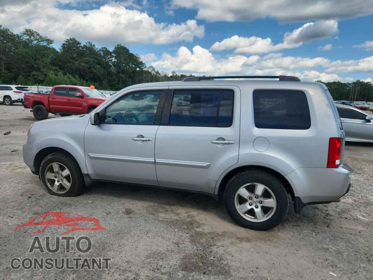 HONDA PILOT 2011 - 5FNYF4H52BB047690