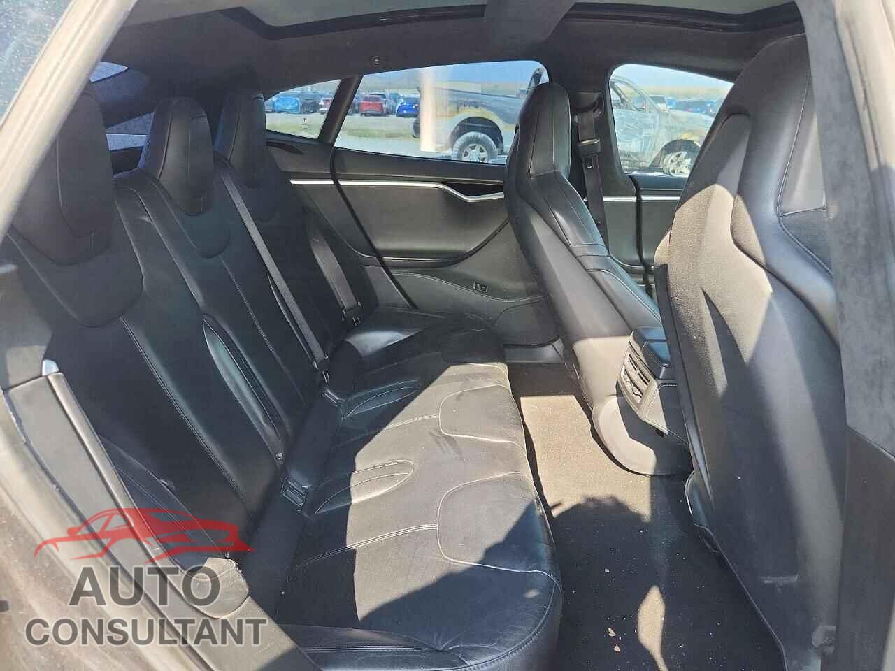 TESLA MODEL S 2015 - 5YJSA1E21FF109101