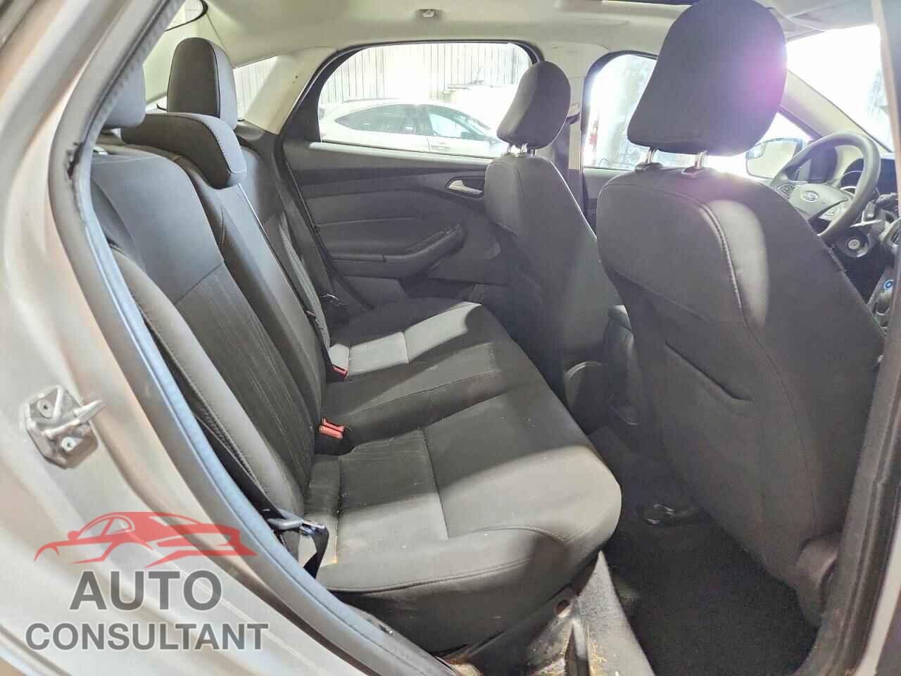 FORD FOCUS 2015 - 1FADP3F23FL353496