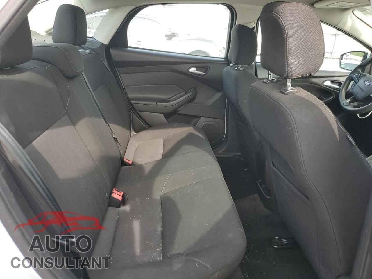 FORD FOCUS 2016 - 1FADP3F29GL364973