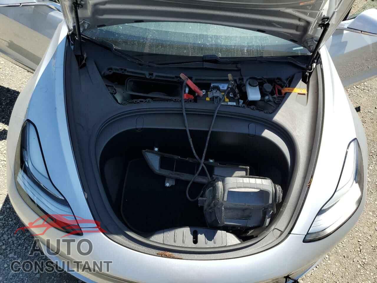 TESLA MODEL 3 2018 - 5YJ3E1EA6JF098461