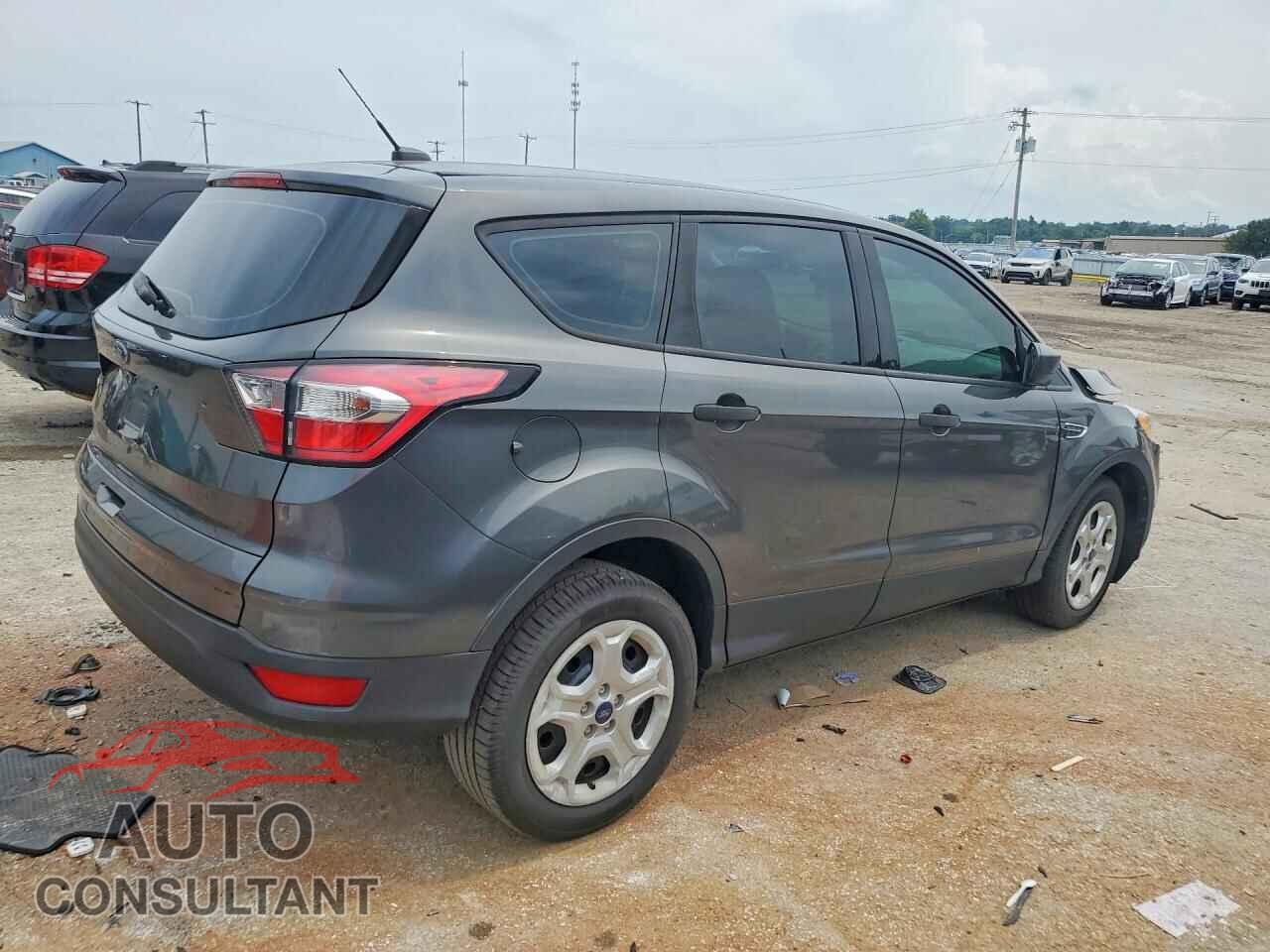 FORD ESCAPE 2017 - 1FMCU0F71HUE04480