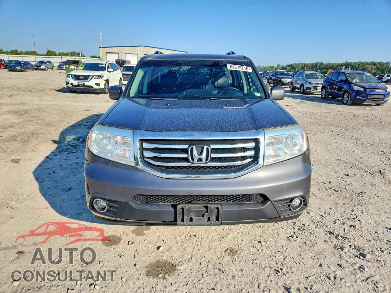 HONDA PILOT 2013 - 5FNYF4H52DB008598