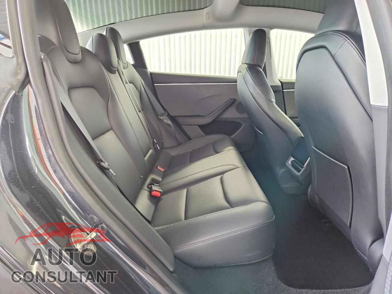 TESLA MODEL 3 2024 - 5YJ3E1EA7RF744666