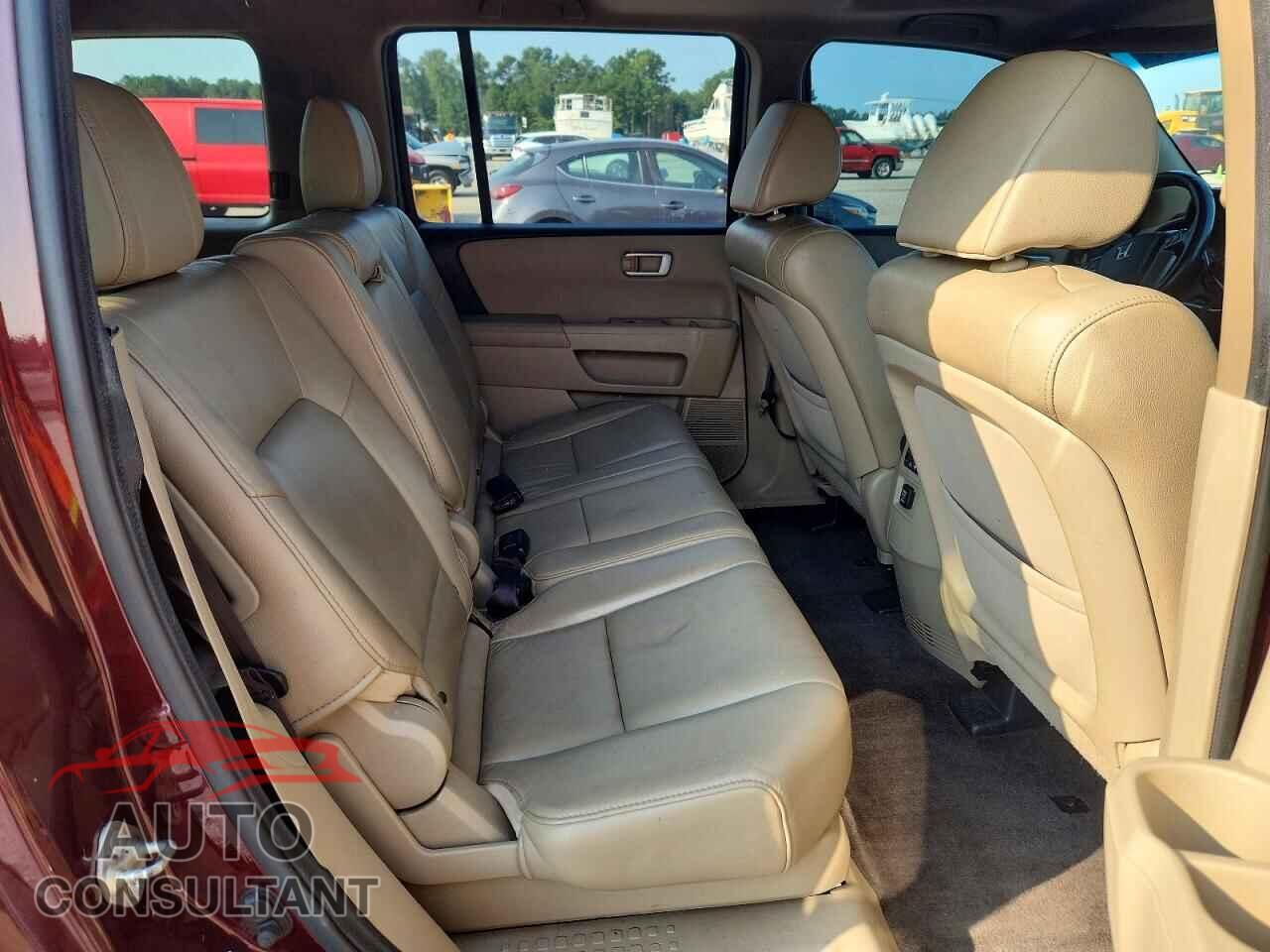 HONDA PILOT 2013 - 5FNYF4H53DB005404