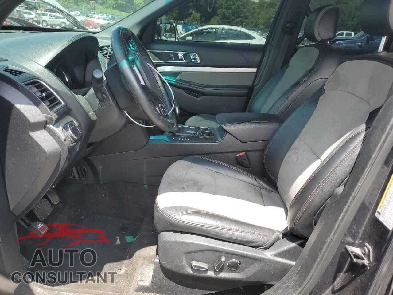 FORD EXPLORER 2017 - 1FM5K7D82HGA19964