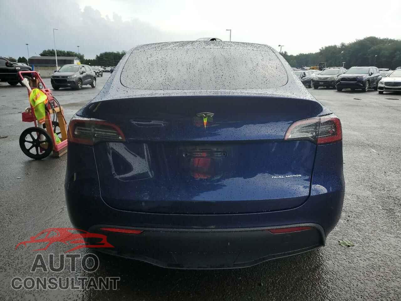TESLA MODEL Y 2023 - 7SAYGDEE5PF598725