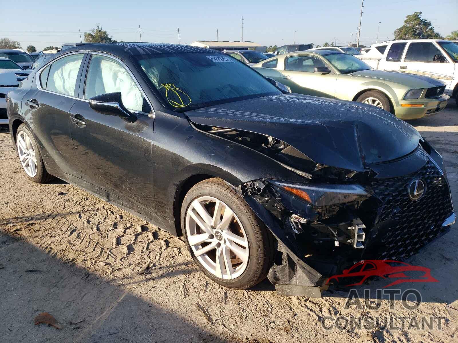 LEXUS IS 2021 - JTHCA1D23M5117252