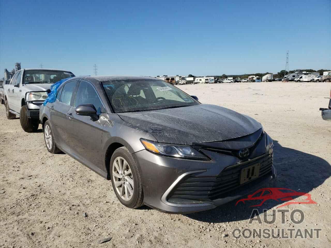 TOYOTA CAMRY 2021 - 4T1C11AK8MU462011