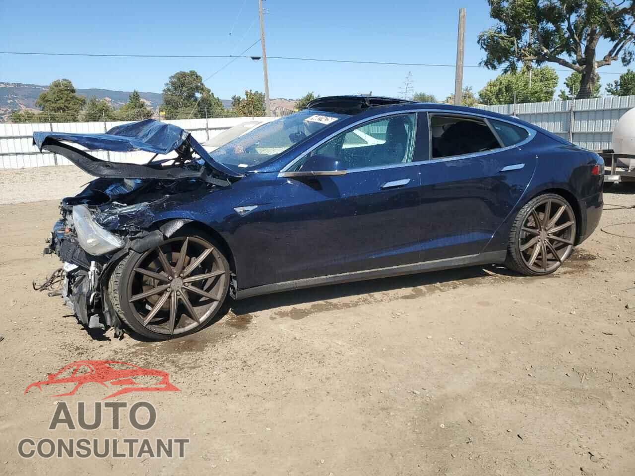 TESLA MODEL S 2013 - 5YJSA1DN6DFP20296