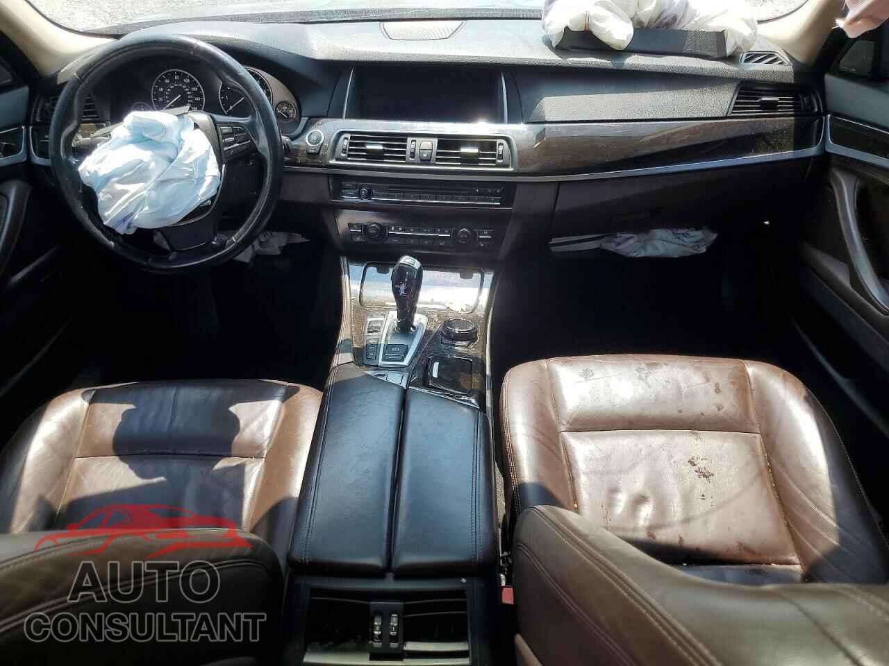 BMW 5 SERIES 2015 - WBA5B3C56FD542825