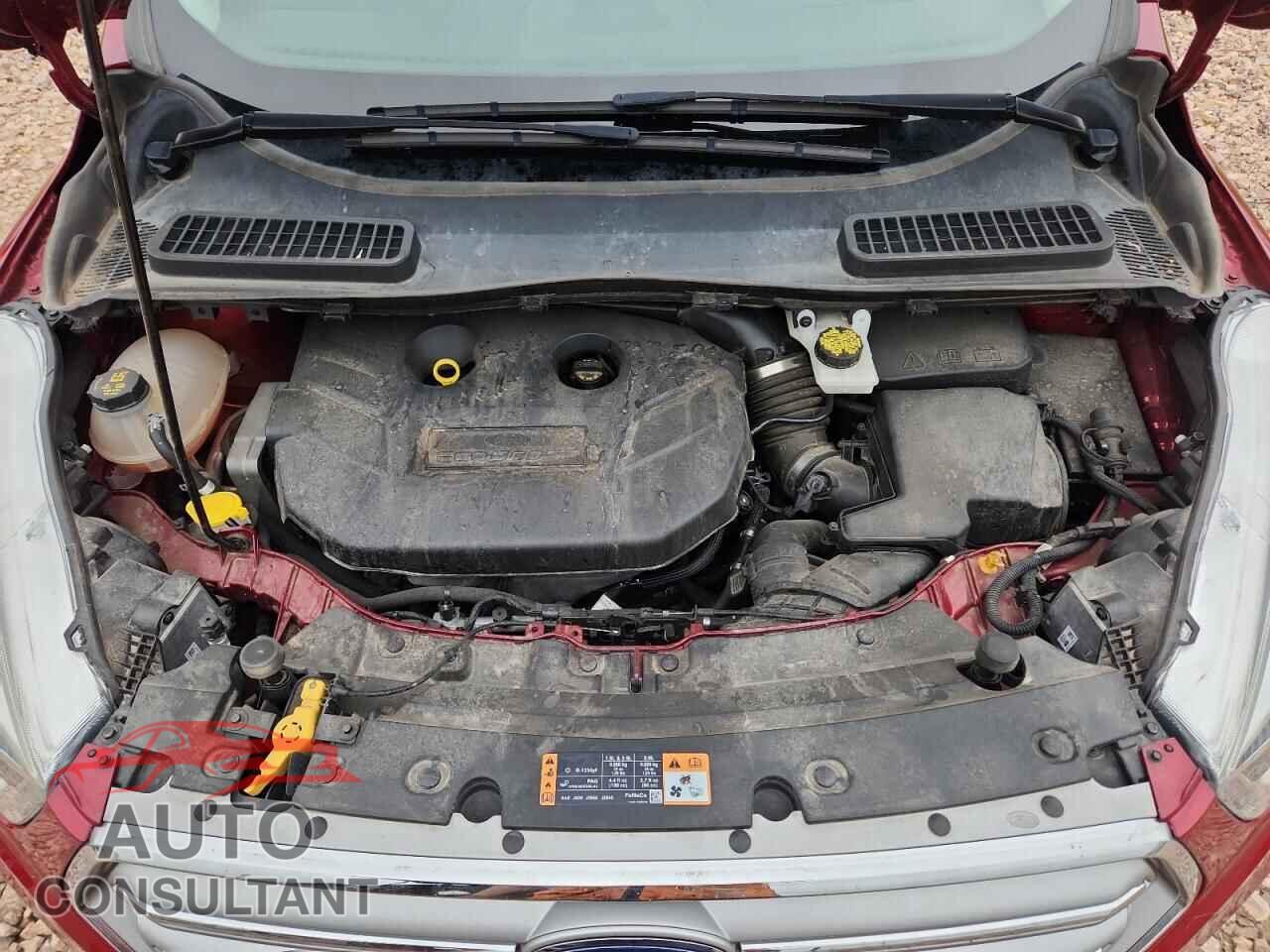 FORD ESCAPE 2017 - 1FMCU9J9XHUD76627