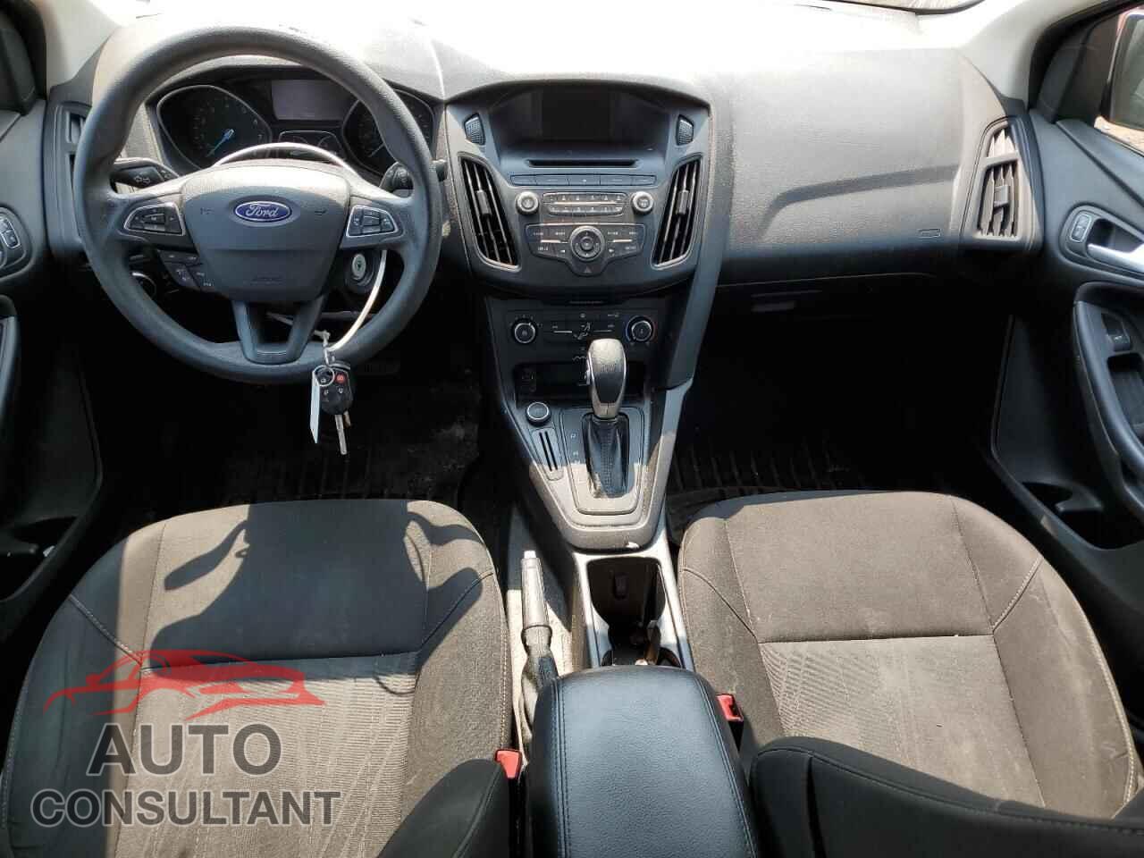 FORD FOCUS 2017 - 1FADP3F20HL299013