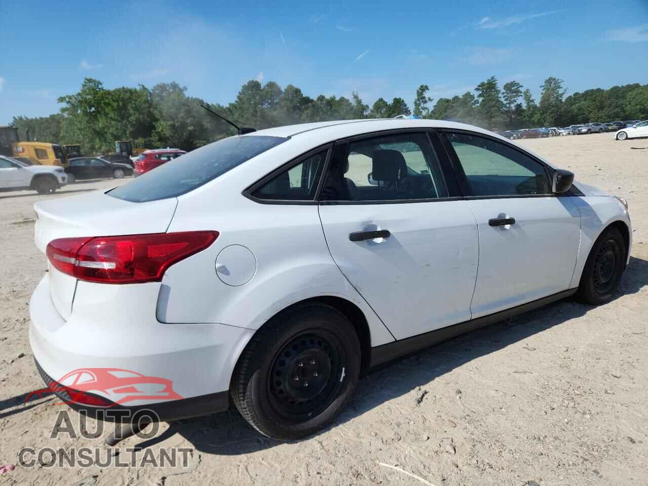 FORD FOCUS 2017 - 1FADP3E26HL256894