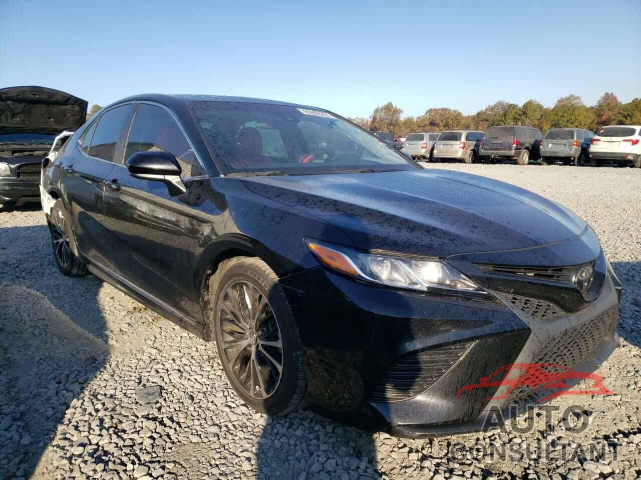 TOYOTA CAMRY 2018 - 4T1B11HKXJU074808
