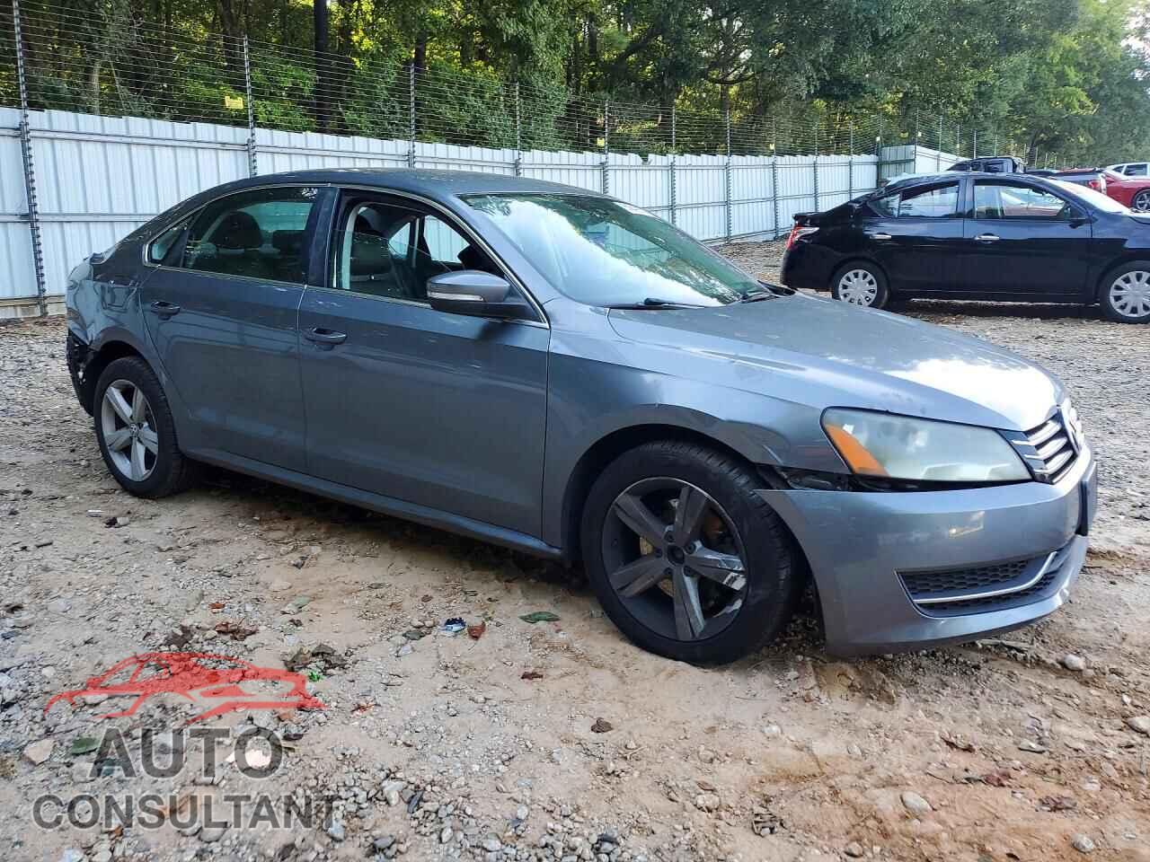 VOLKSWAGEN PASSAT 2014 - 1VWAT7A34EC021403