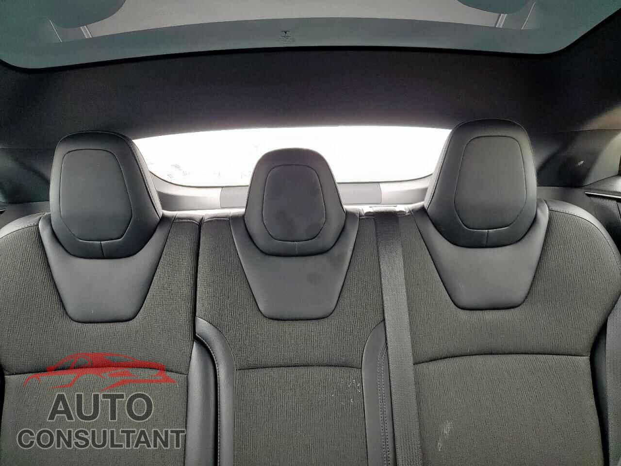 TESLA MODEL S 2017 - 5YJSA1E19HF218870