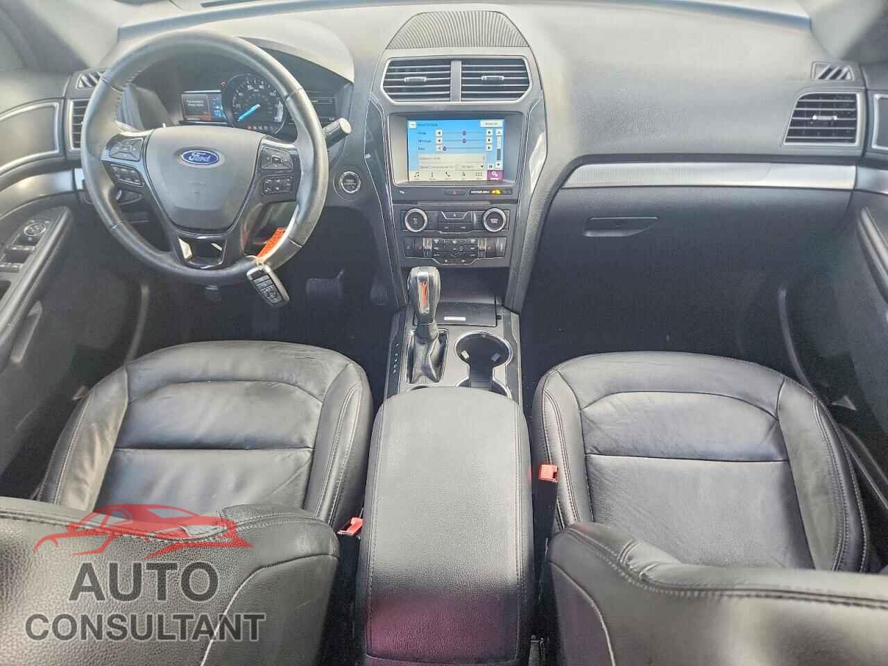 FORD EXPLORER 2018 - 1FM5K7D88JGB26913