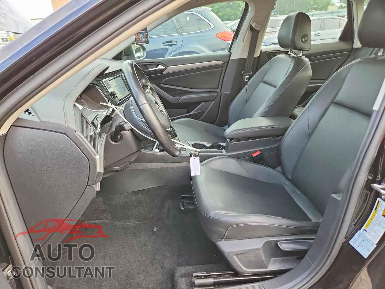 VOLKSWAGEN JETTA 2019 - 3VWC57BUXKM132686