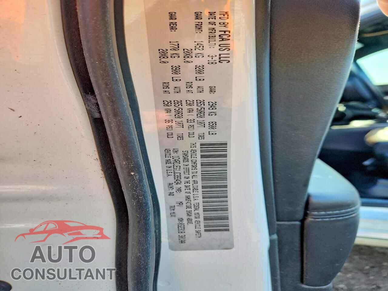 DODGE DURANGO 2018 - 1C4RDJEG1JC393434
