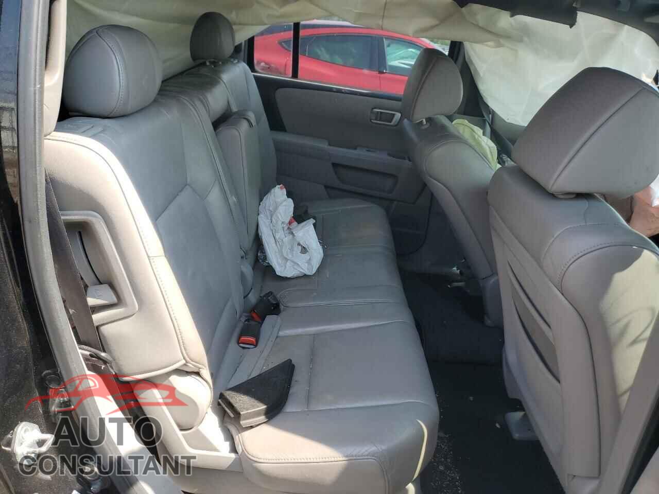 HONDA PILOT 2010 - 5FNYF4H54AB019775