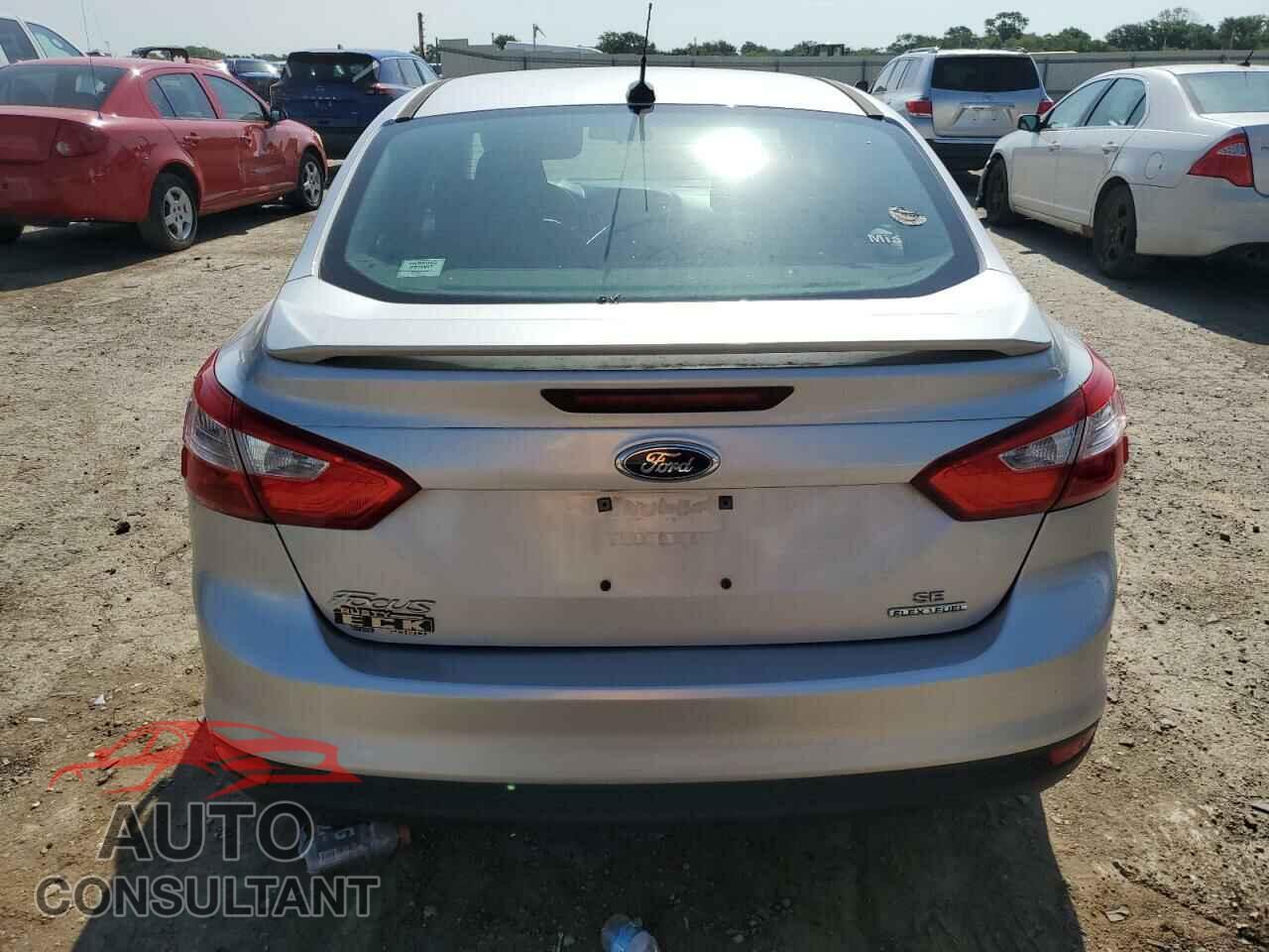 FORD FOCUS 2014 - 1FADP3F20EL109867