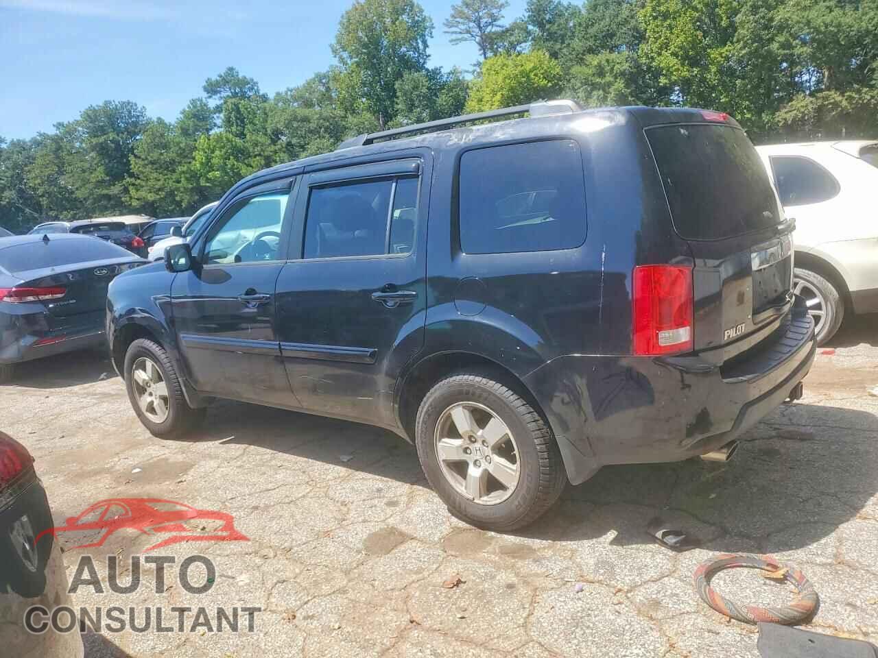 HONDA PILOT 2011 - 5FNYF4H4XBB028540