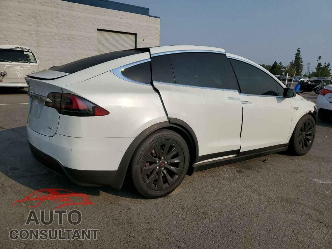 TESLA MODEL X 2016 - 5YJXCBE24GF003765