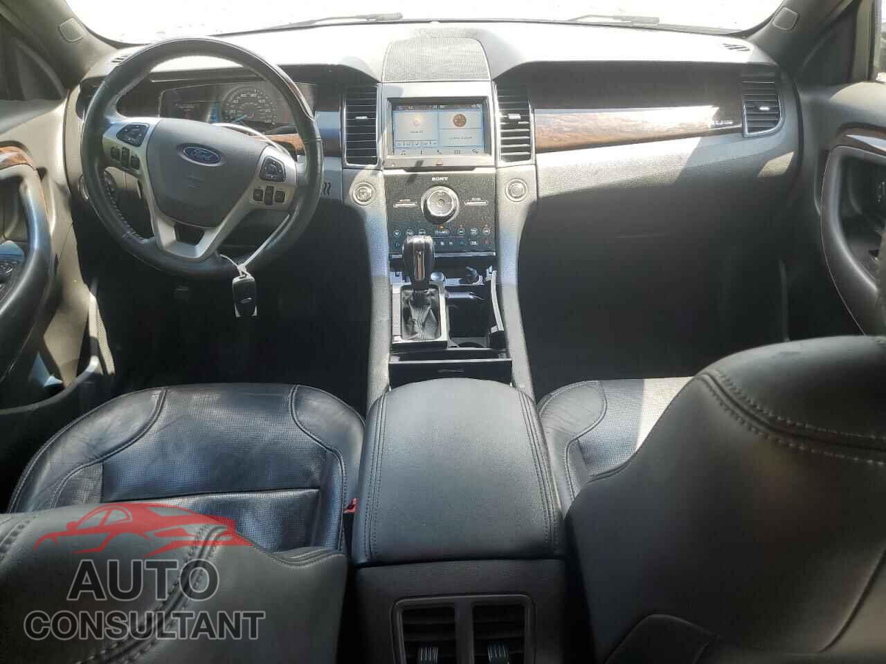 FORD TAURUS 2018 - 1FAHP2F82JG109761