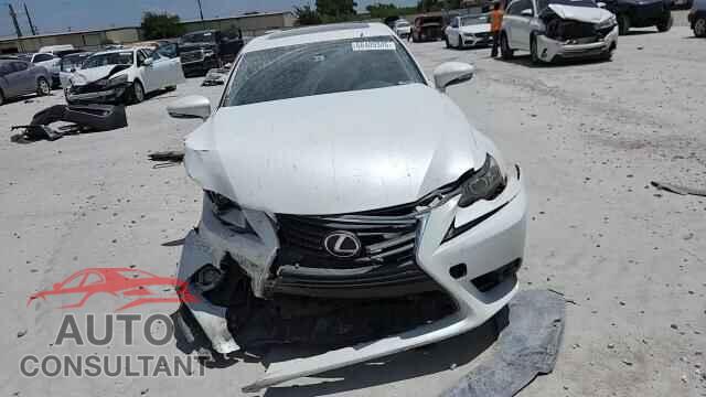 LEXUS IS 2015 - JTHBF1D22F5052782