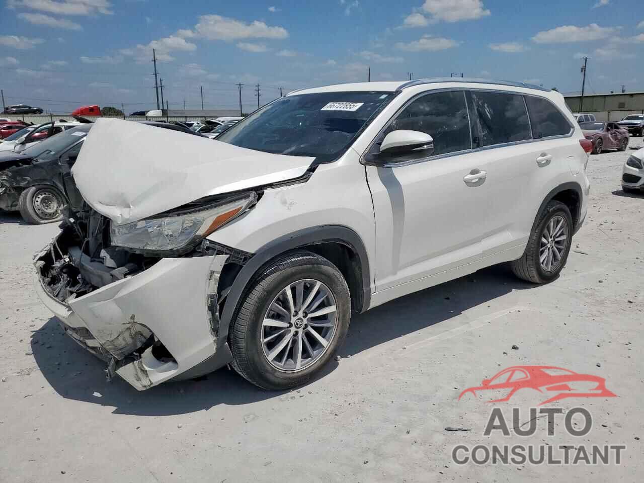TOYOTA HIGHLANDER 2018 - 5TDKZRFH9JS529123